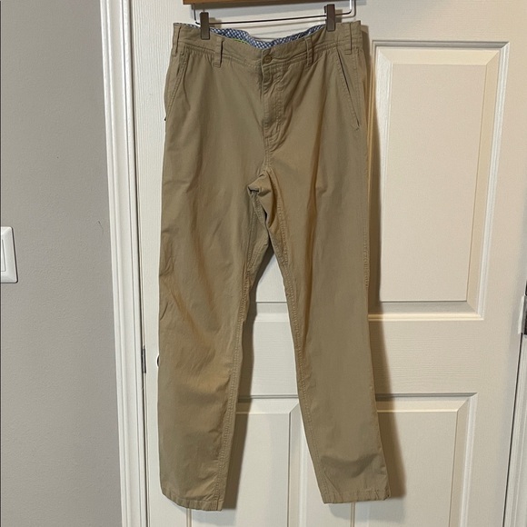 TASC Men's Tan Pants Khakis Performance 34 x 30 straight - Picture 1 of 10